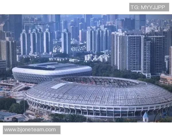 深圳足球队的蜕变之路:从传统到现代的全新转型解析 深圳足球队的蜕变之路:从传统到现代的全新转型解析