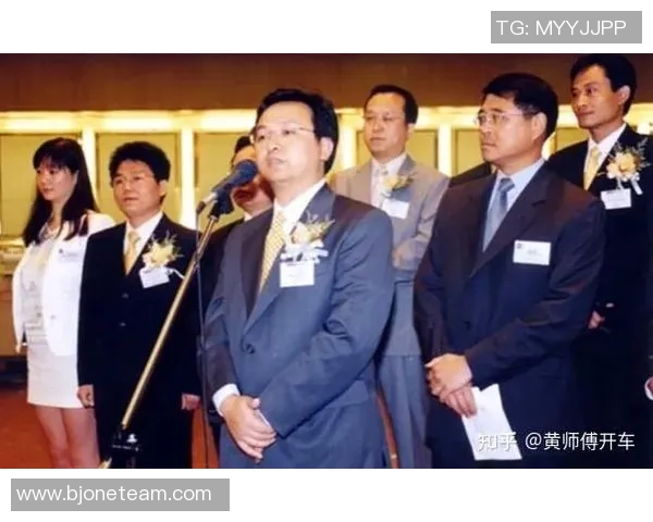 深圳足球队逆袭之路:从低谷到冠军赛的辉煌蜕变与奋斗历程 深圳足球队逆袭之路:从低谷到冠军赛的辉煌蜕变与奋斗历程